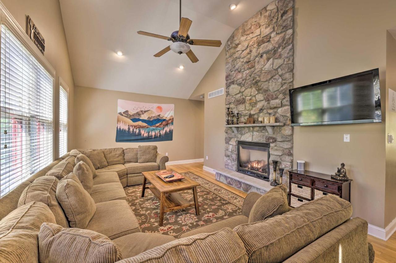 Lake Harmony Home With Hot Tub Less Than Half Mi To Ski! Екстер'єр фото