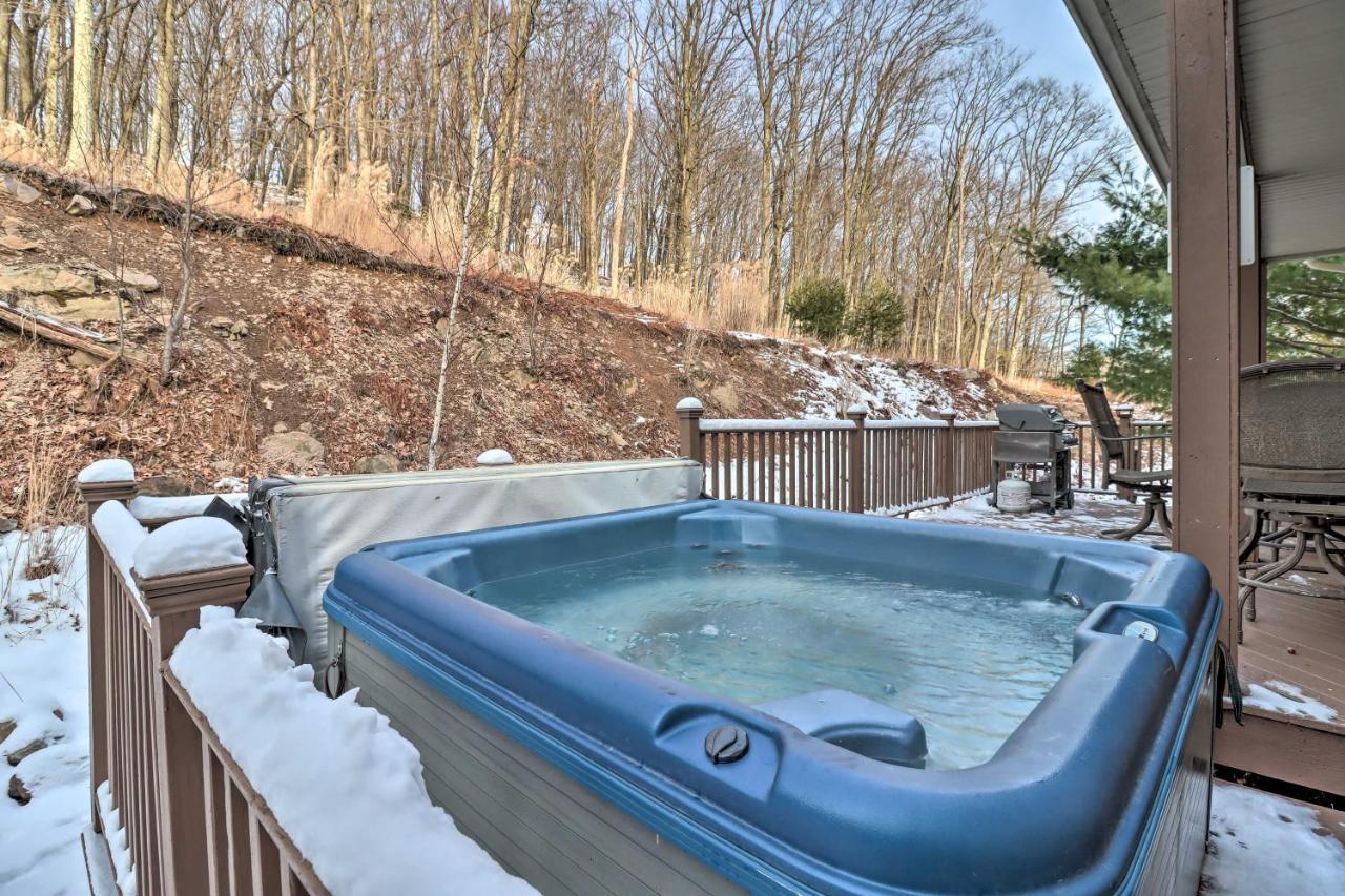Lake Harmony Home With Hot Tub Less Than Half Mi To Ski! Екстер'єр фото